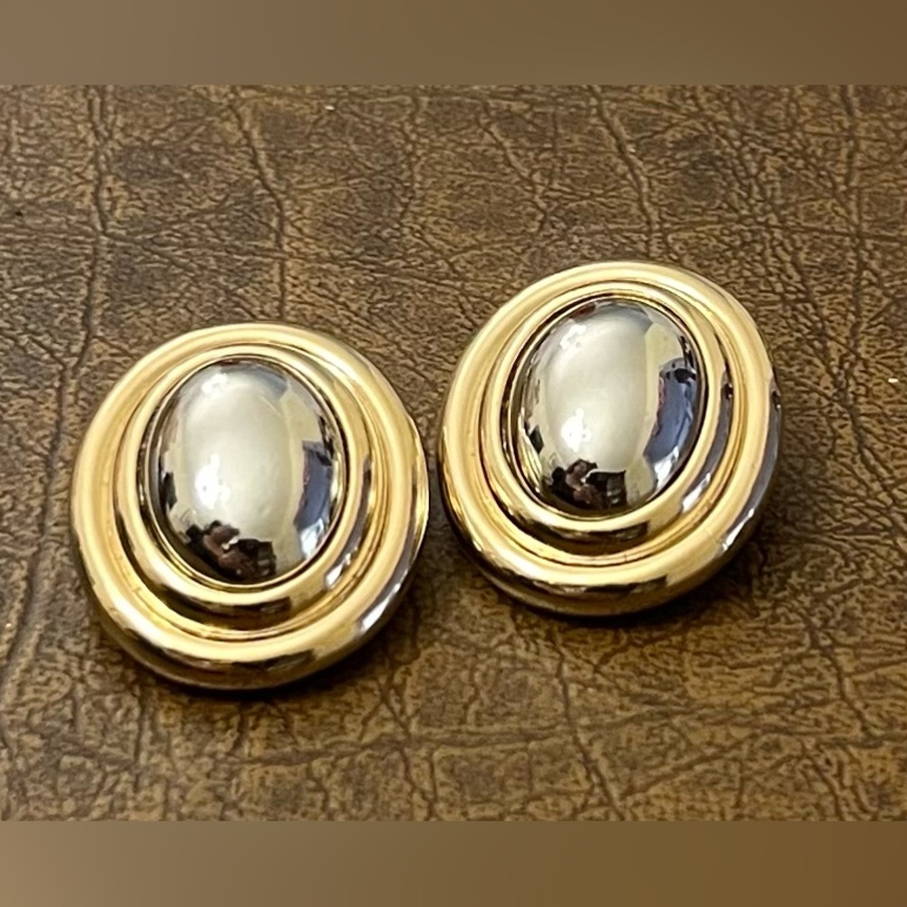 Gold & silver colored clip on earrings
